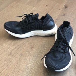 Adidas women’s ultraboost- Black 8.5